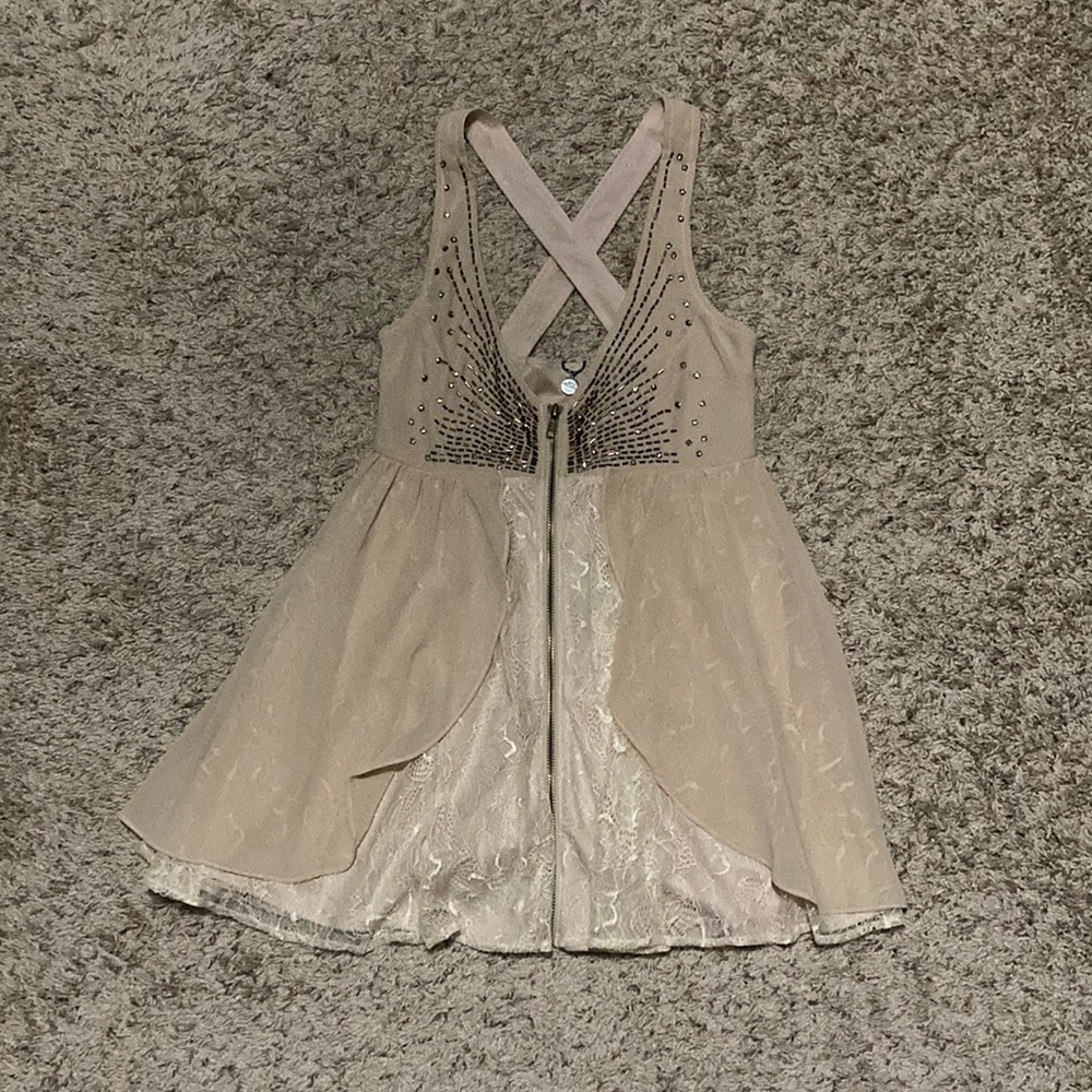 Women’s tan tank top